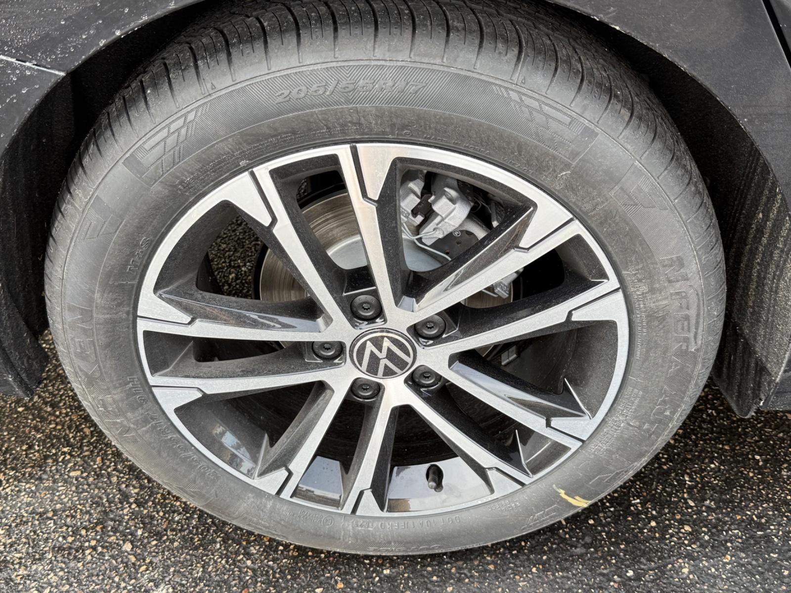 Volkswagen Jetta Vehicle Image 04