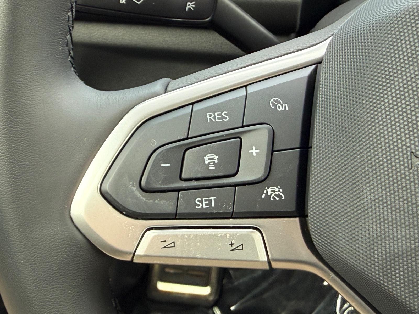 Volkswagen Jetta Vehicle Image 11