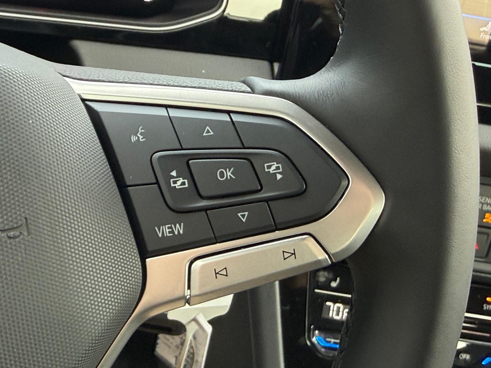 Volkswagen Jetta Vehicle Image 12