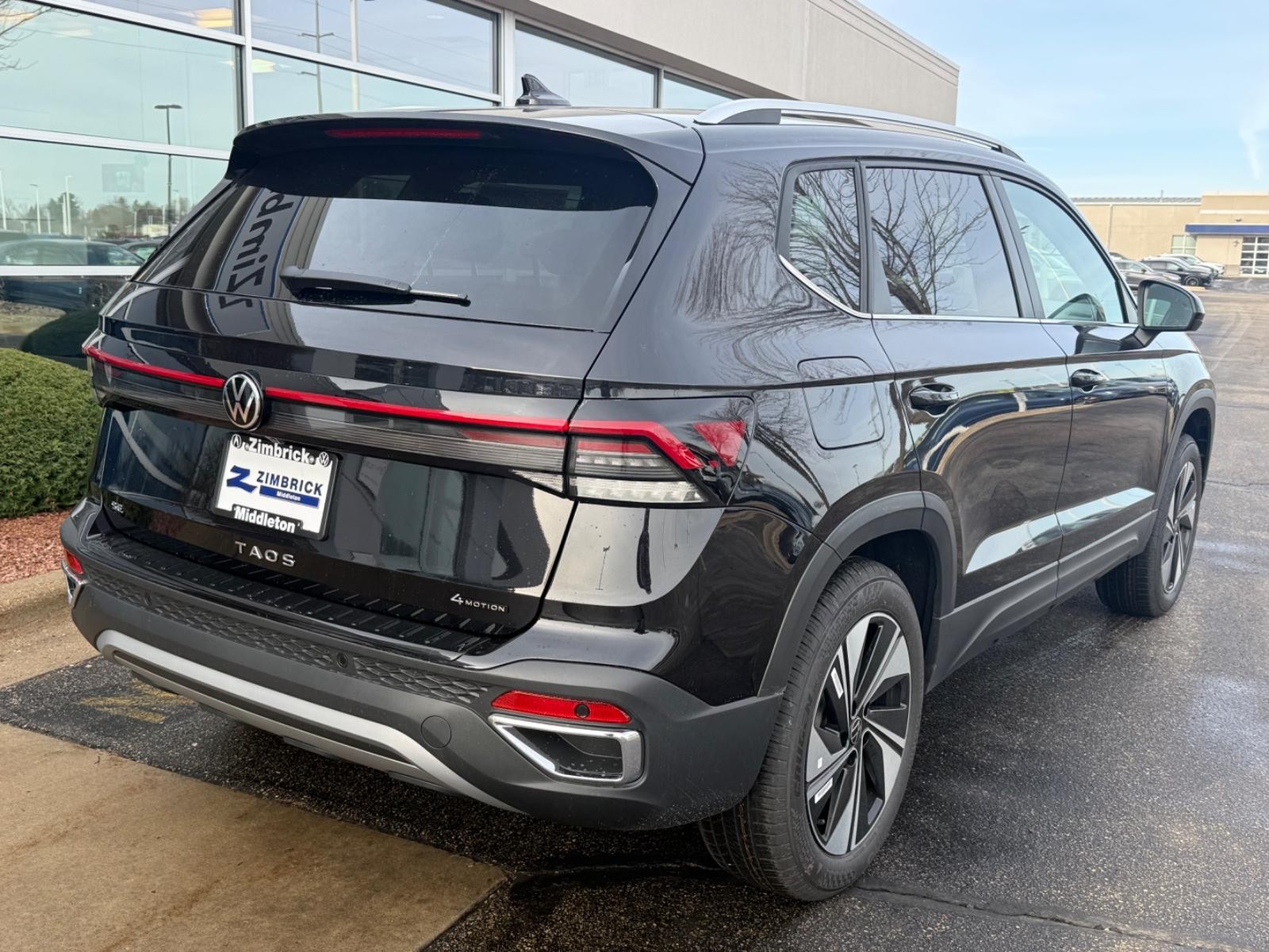 Volkswagen Taos Vehicle Image 03