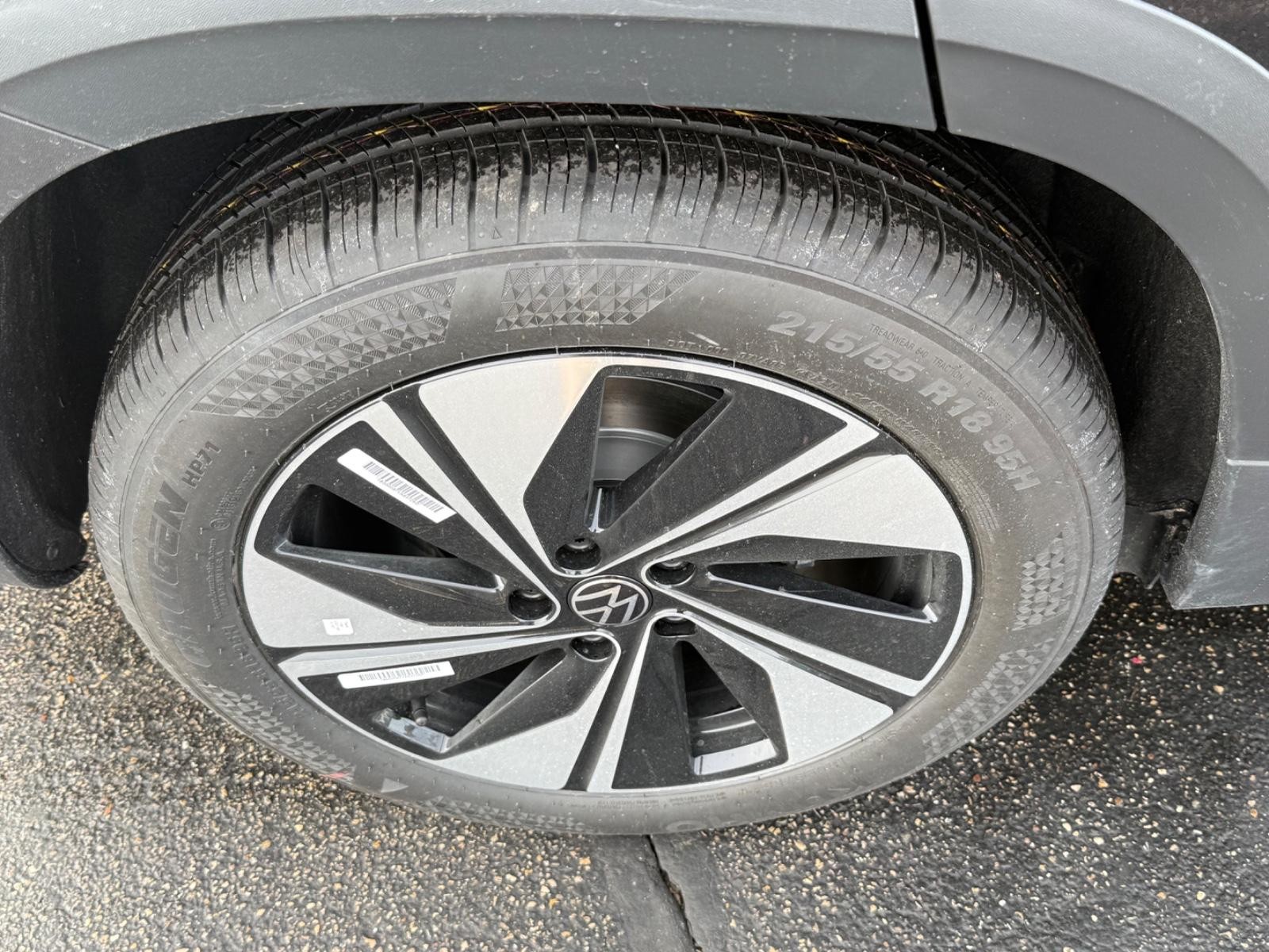 Volkswagen Taos Vehicle Image 04