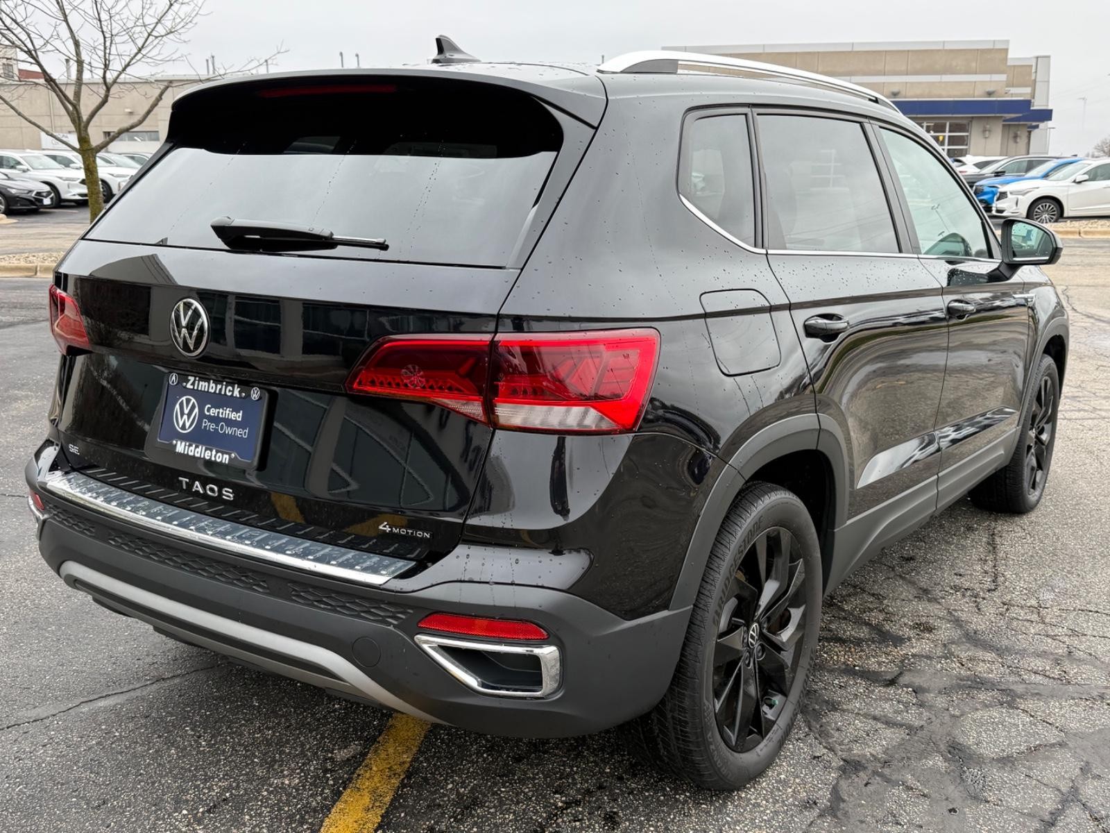 Volkswagen Taos Vehicle Image 03