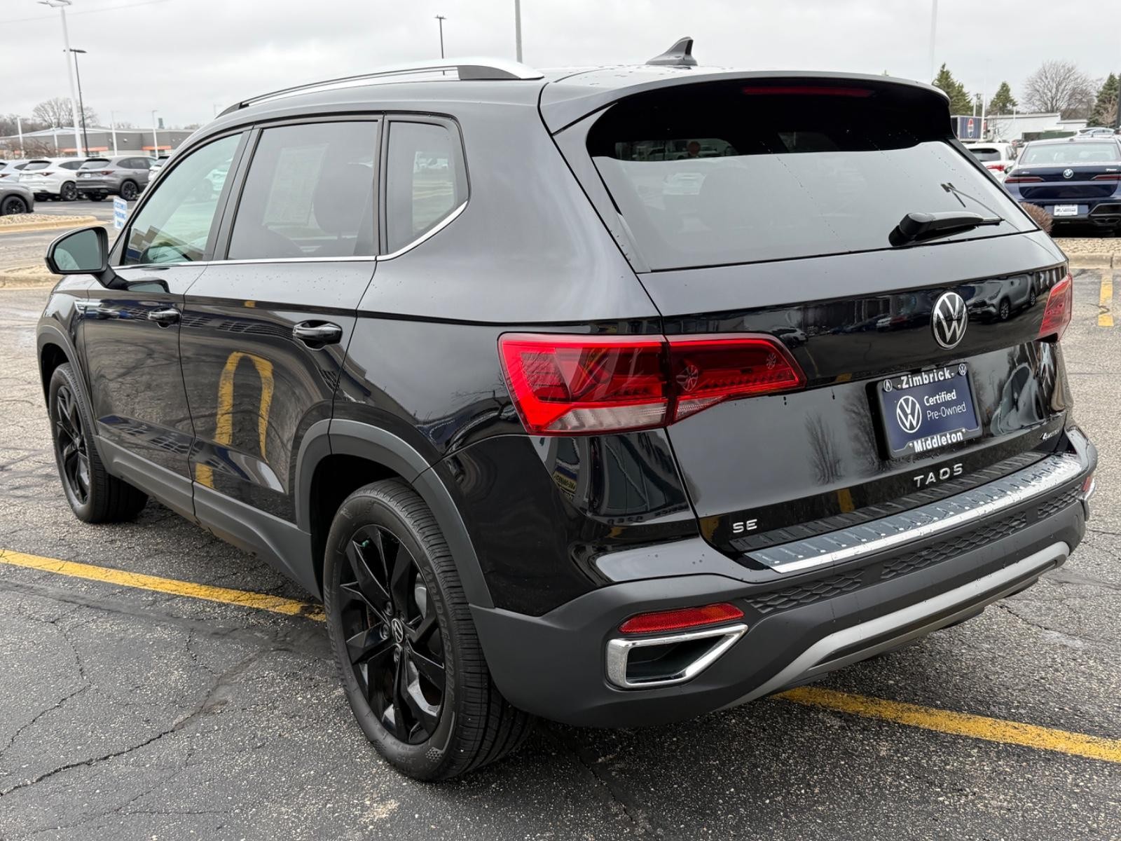 Volkswagen Taos Vehicle Image 06