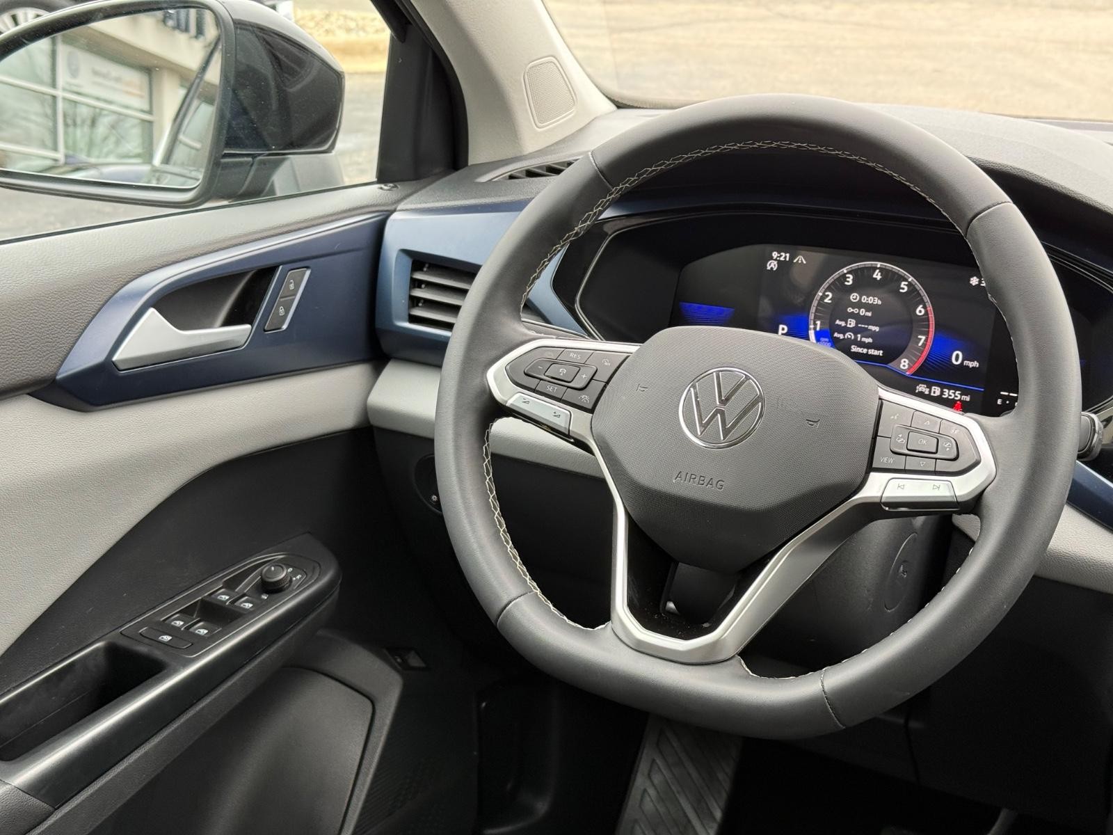 Volkswagen Taos Vehicle Image 14