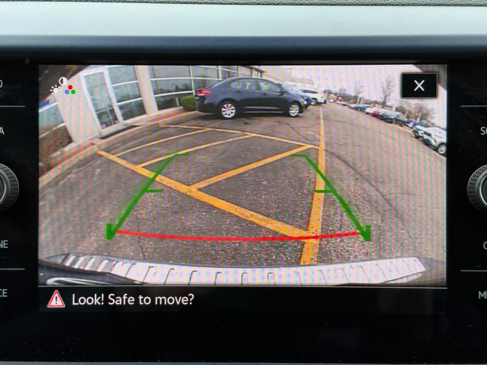 Volkswagen Taos Vehicle Image 19