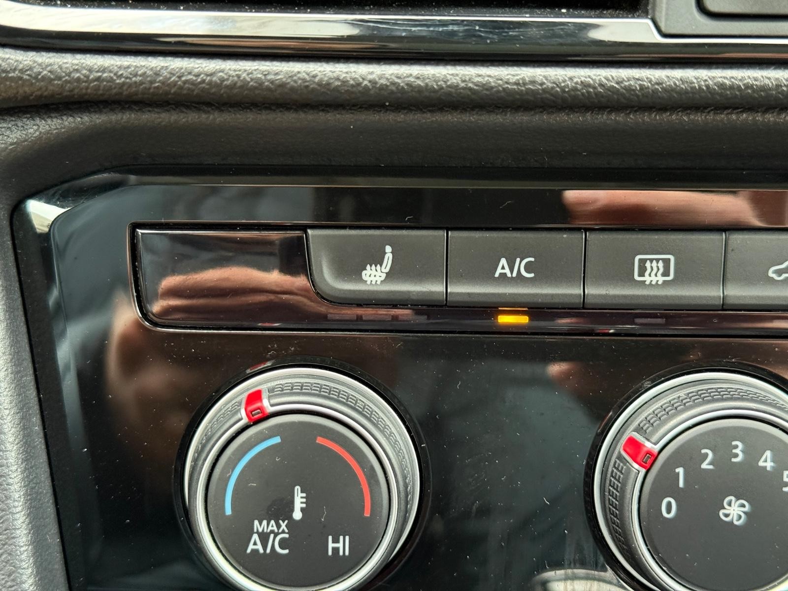 Volkswagen Taos Vehicle Image 20