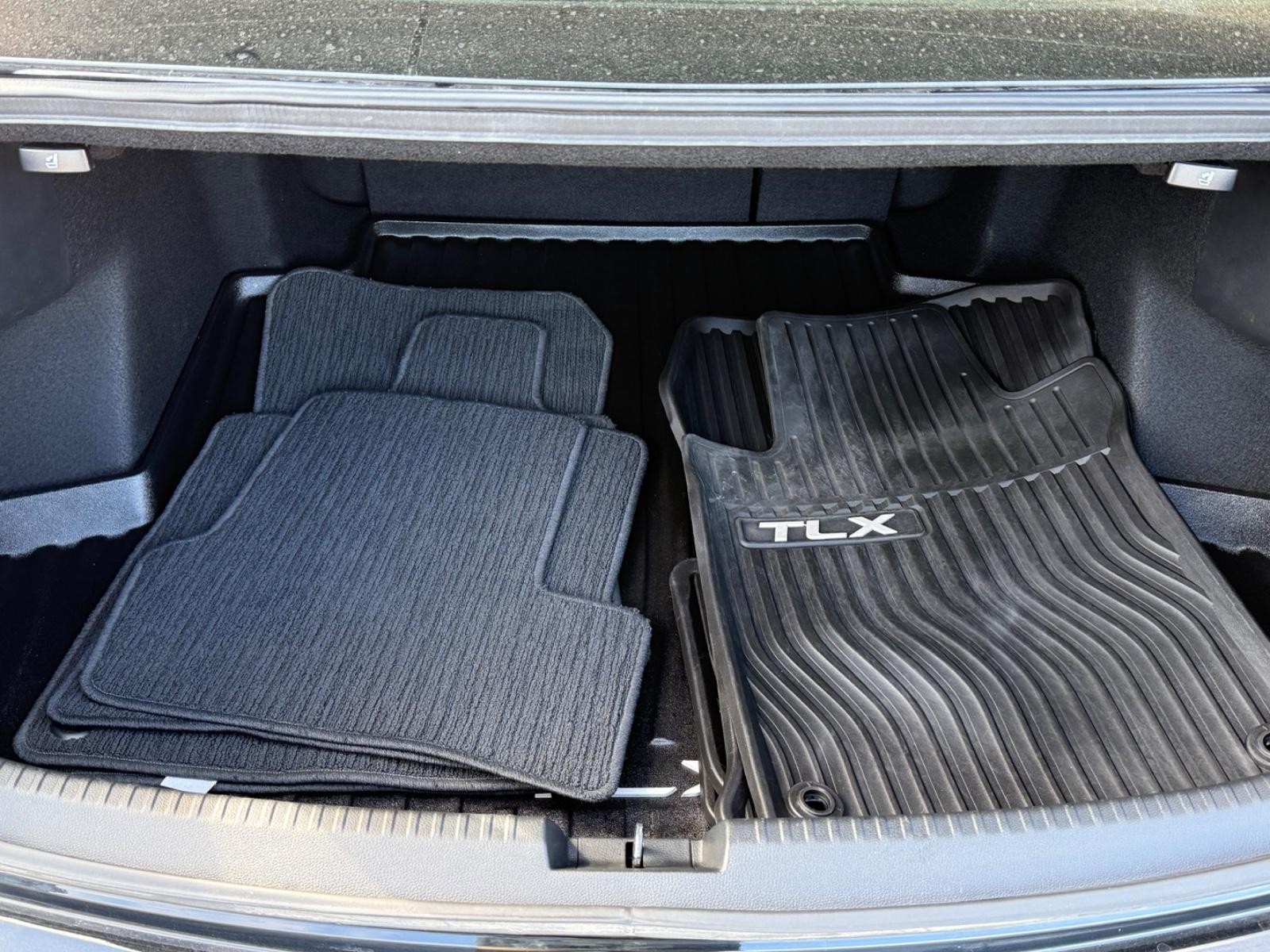 Acura TLX Vehicle Image 05