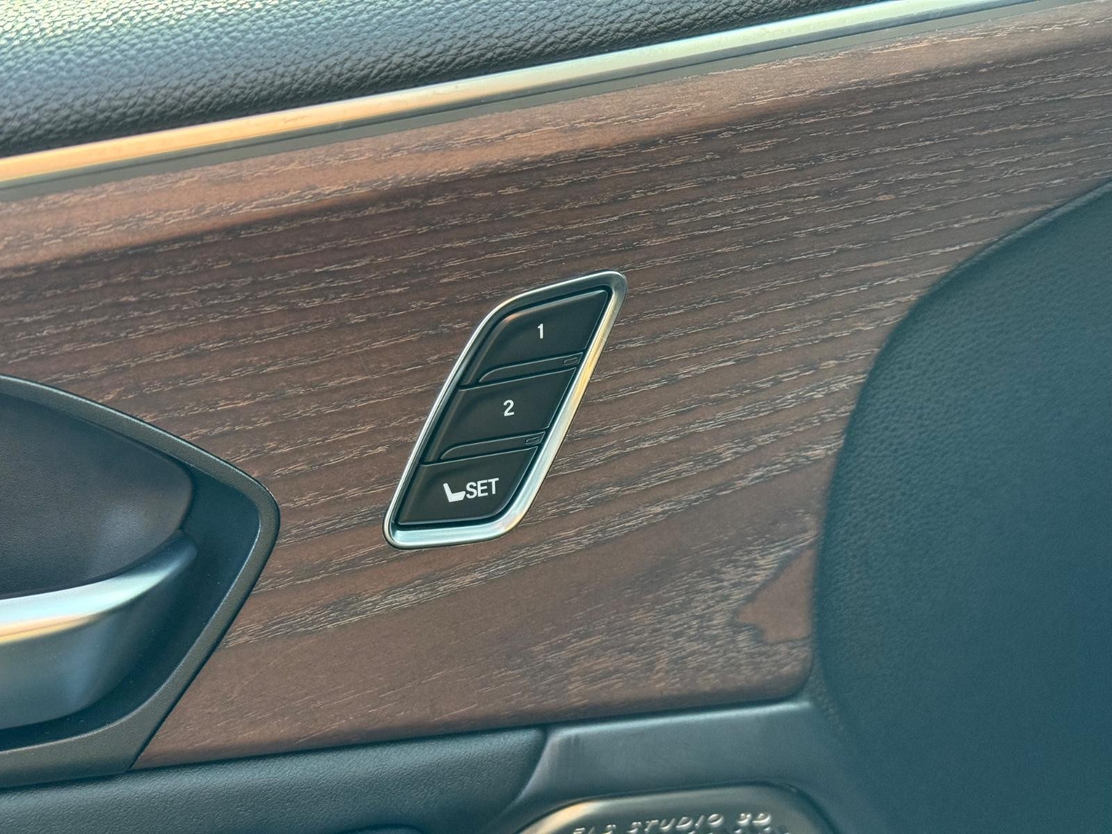 Acura TLX Vehicle Image 17