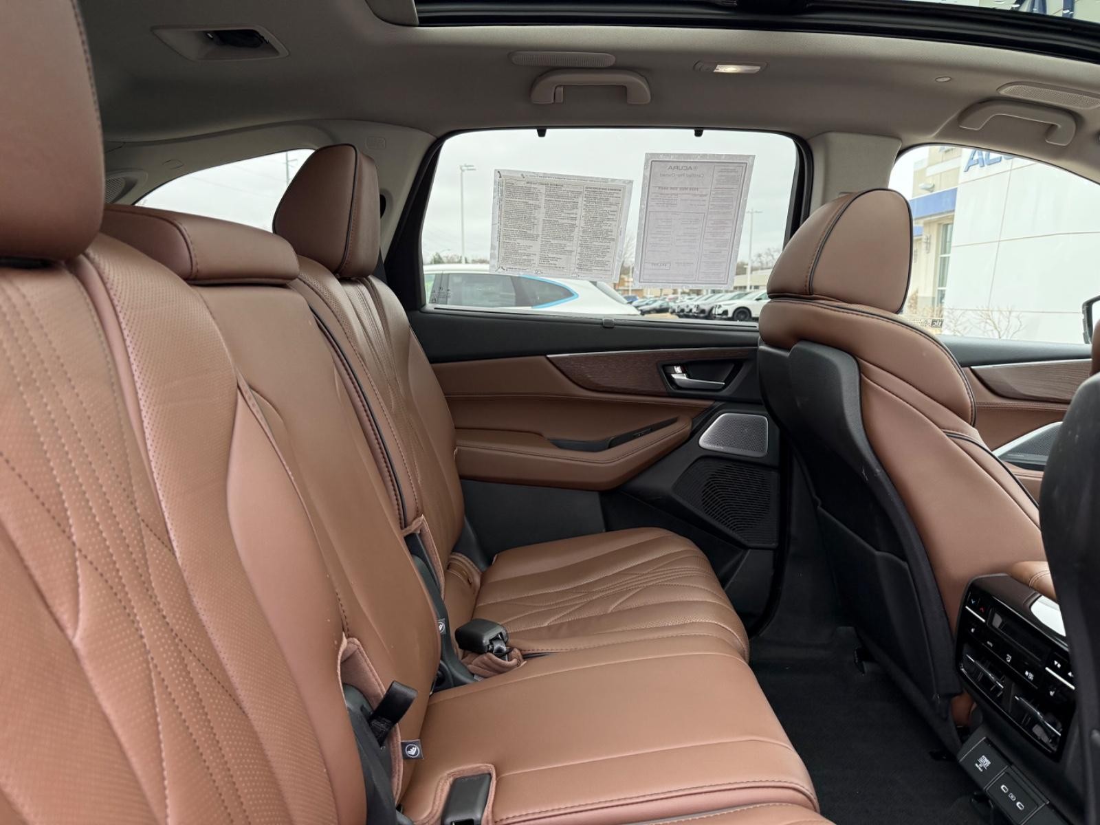 Acura MDX Vehicle Image 10