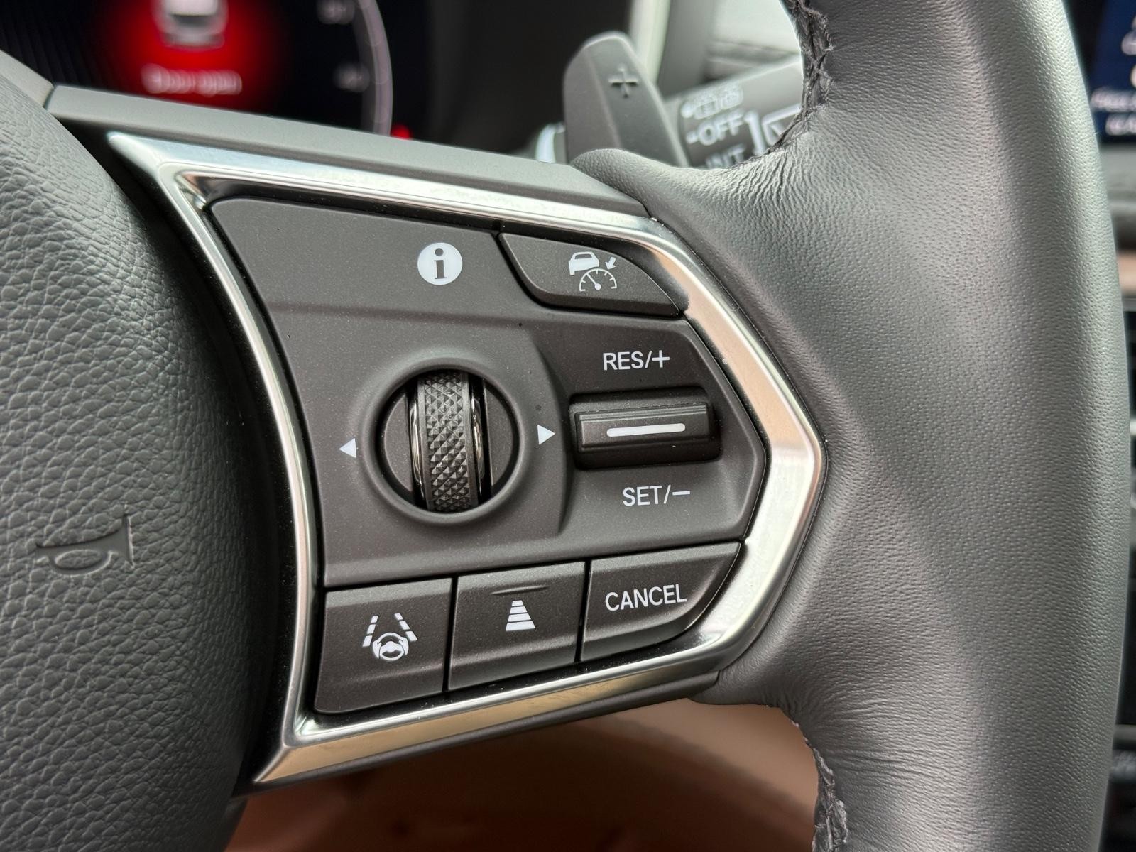 Acura MDX Vehicle Image 17