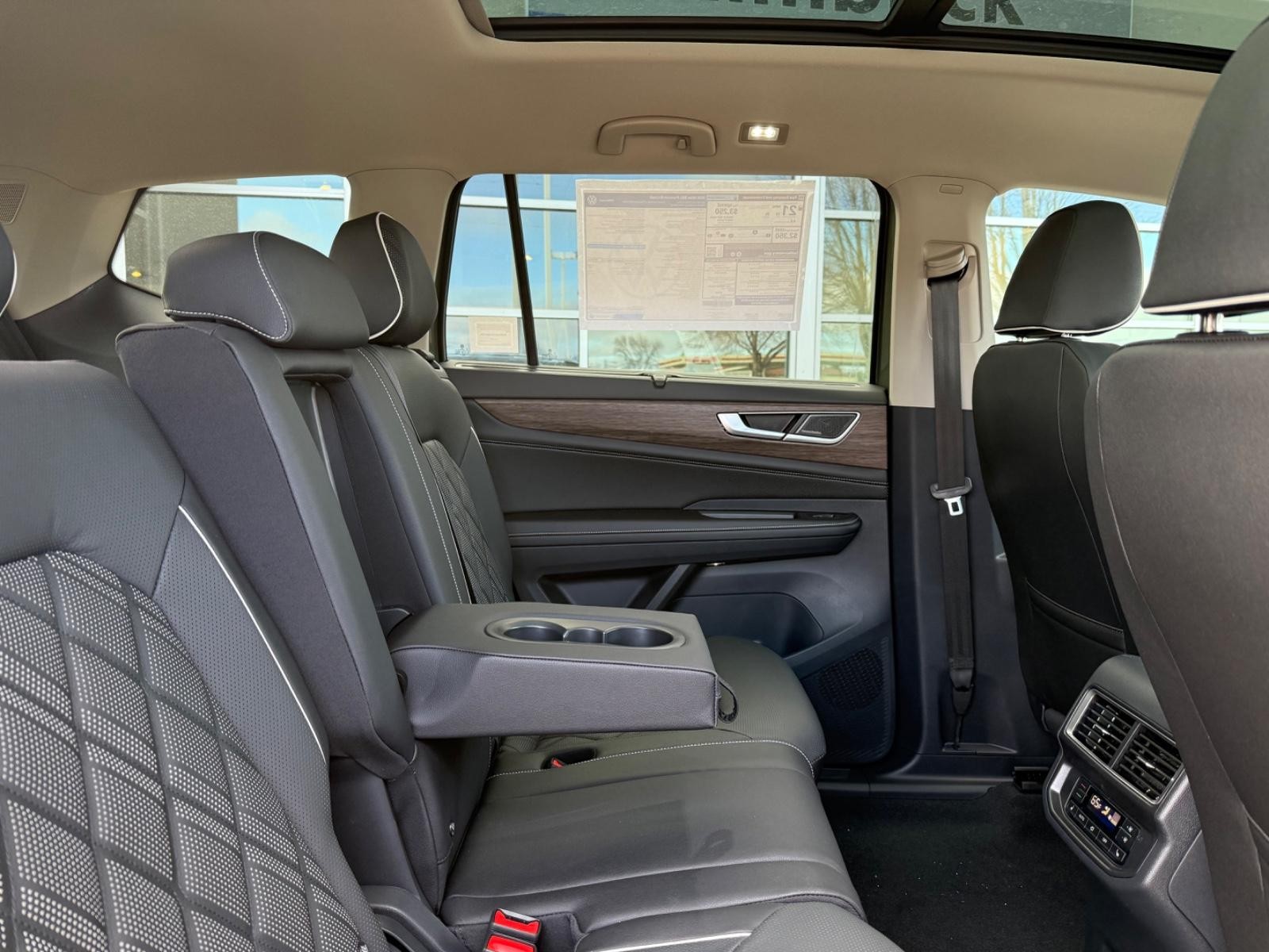 Volkswagen Atlas Vehicle Image 05