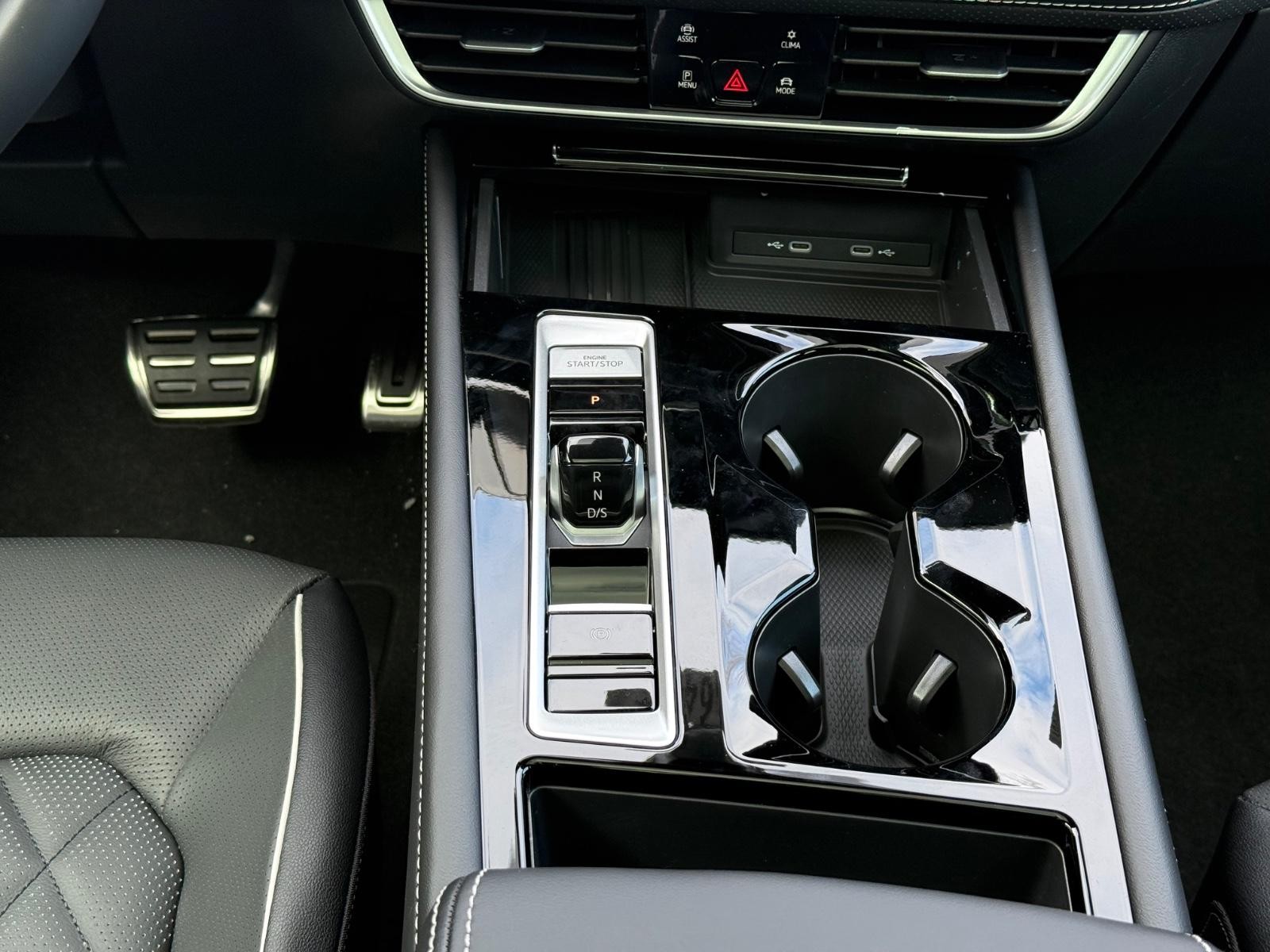 Volkswagen Atlas Vehicle Image 08