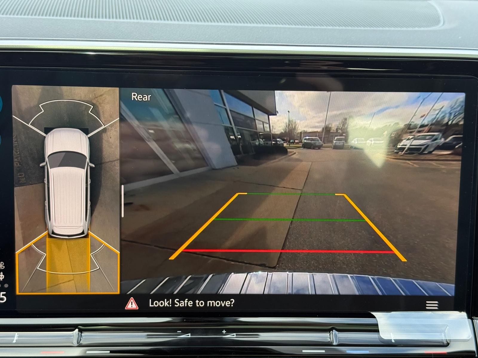 Volkswagen Atlas Vehicle Image 13