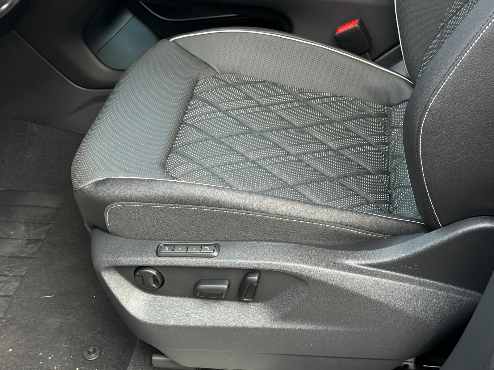 Volkswagen Atlas Vehicle Image 16