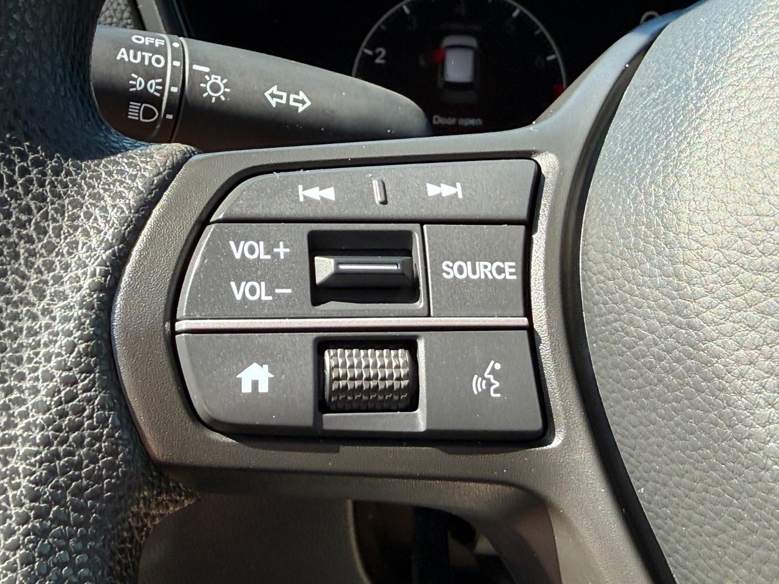 Honda CR-V Vehicle Image 14