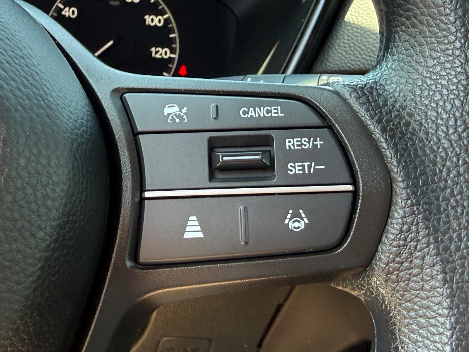 Honda CR-V Vehicle Image 15