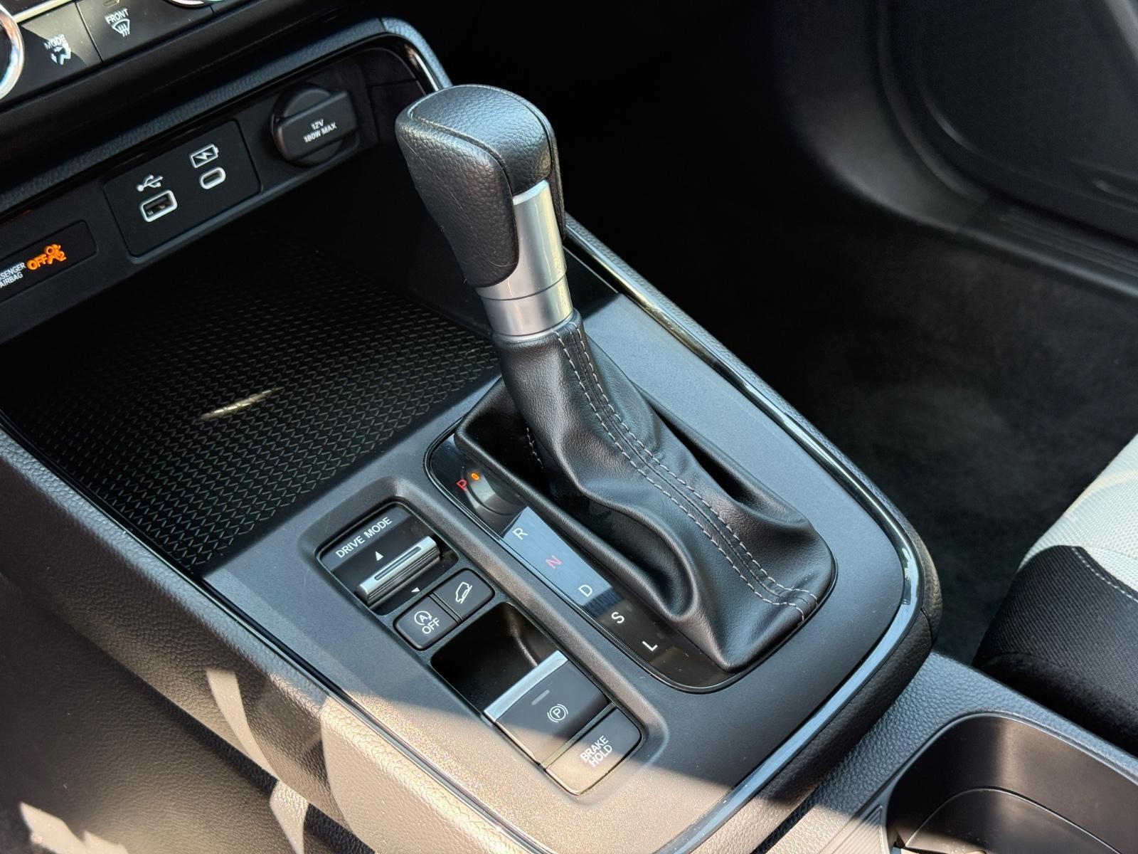 Honda CR-V Vehicle Image 20