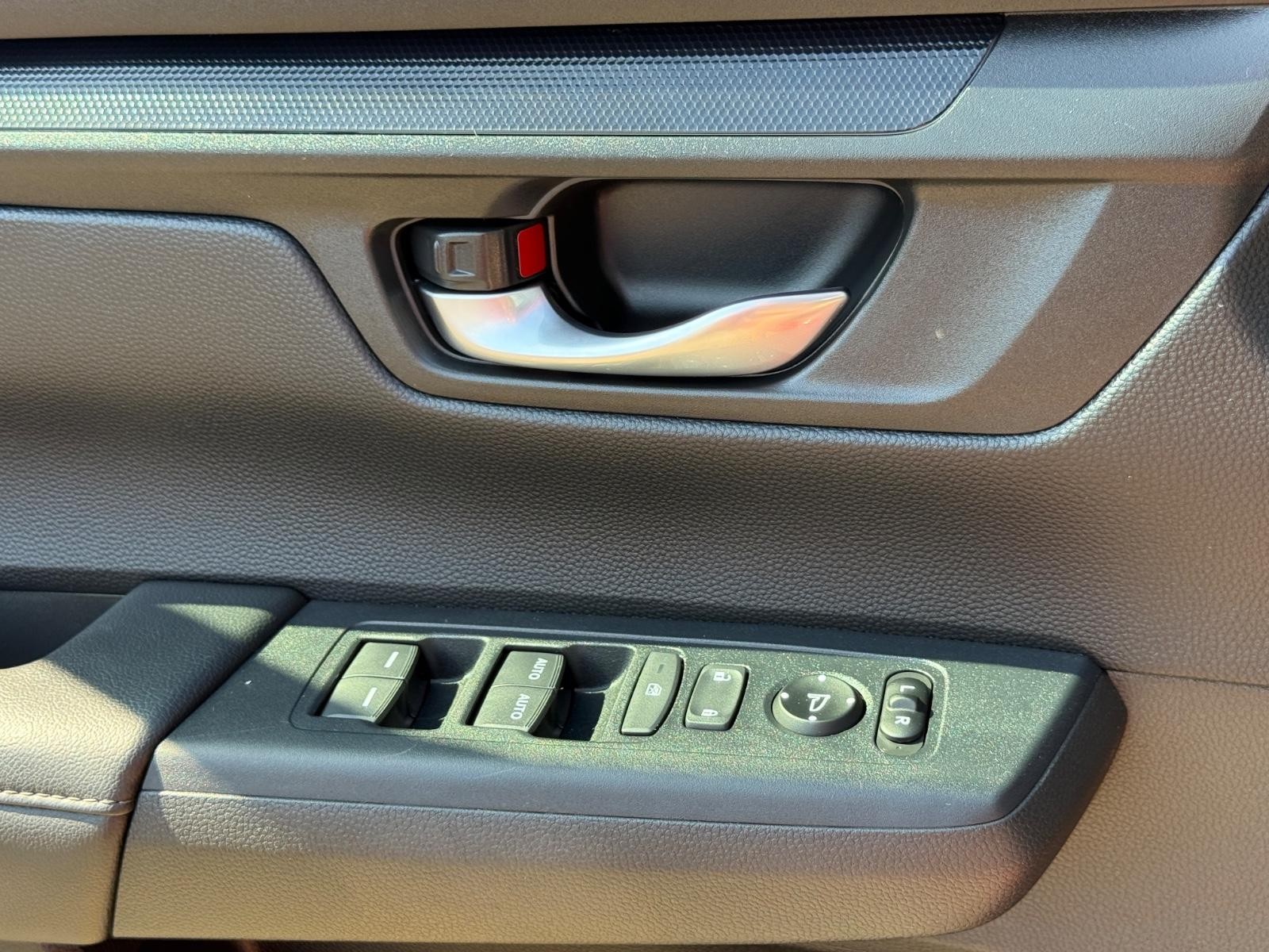 Honda CR-V Vehicle Image 23