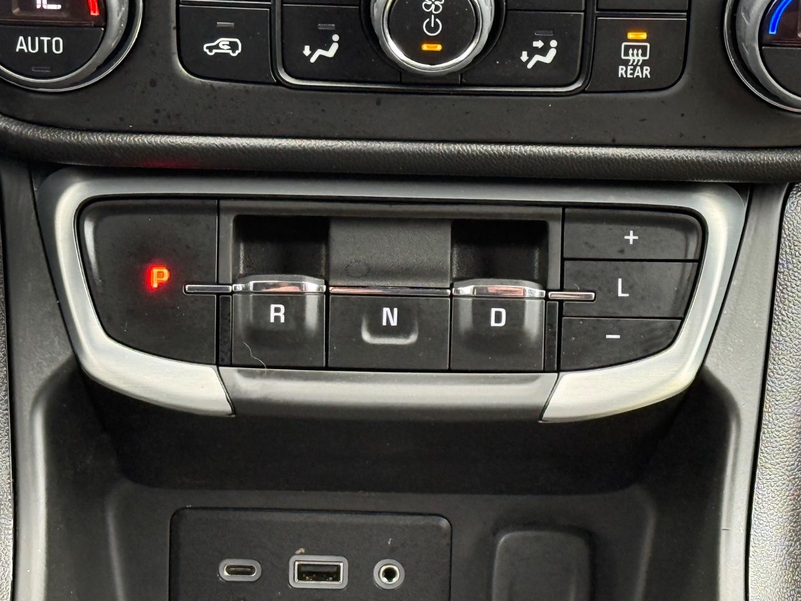 GMC Terrain Vehicle Image 13