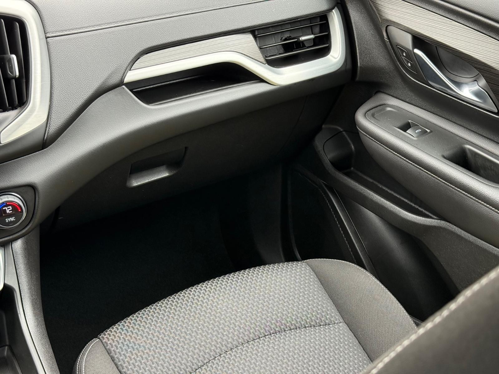 GMC Terrain Vehicle Image 15