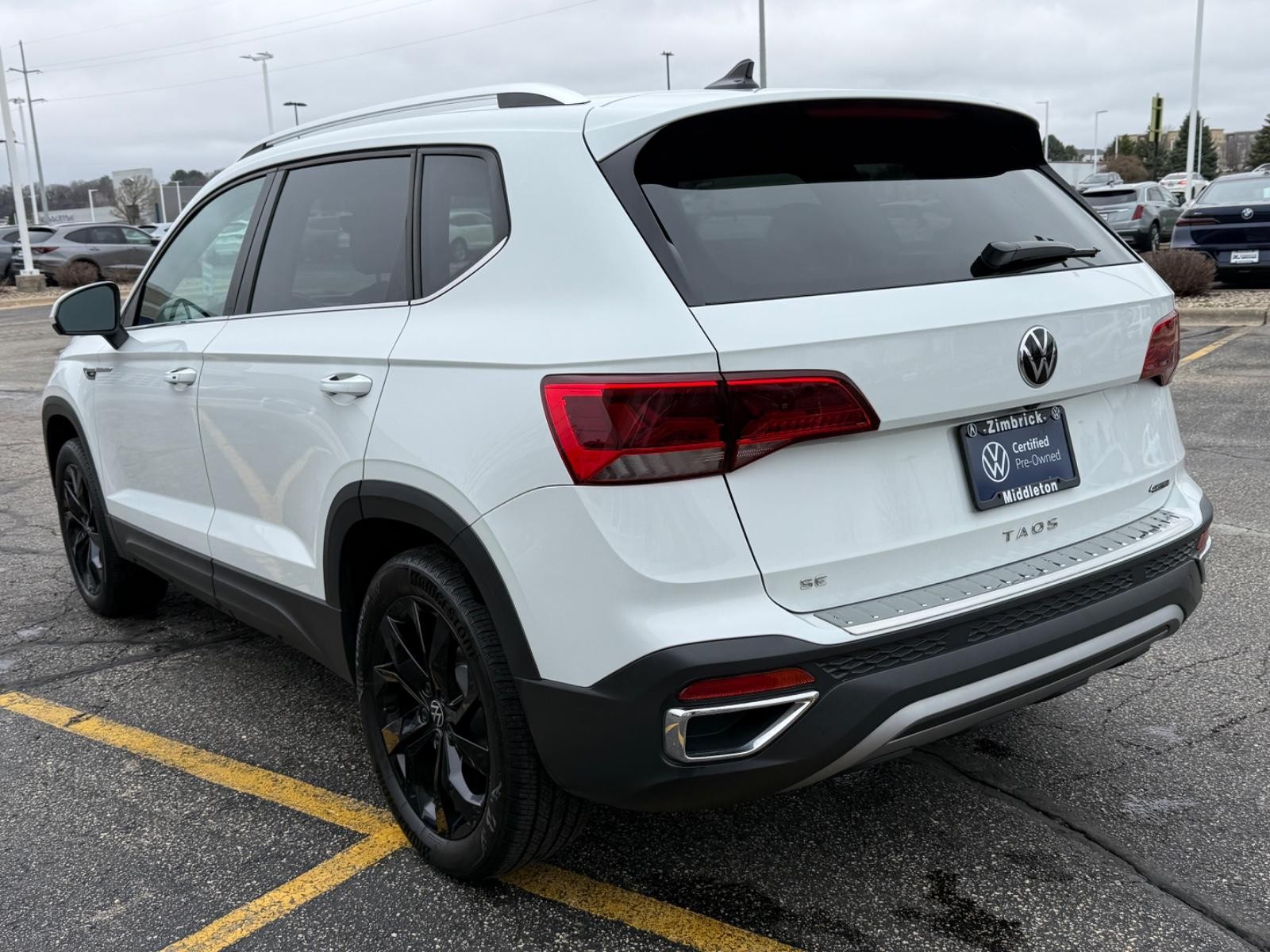 Volkswagen Taos Vehicle Image 06