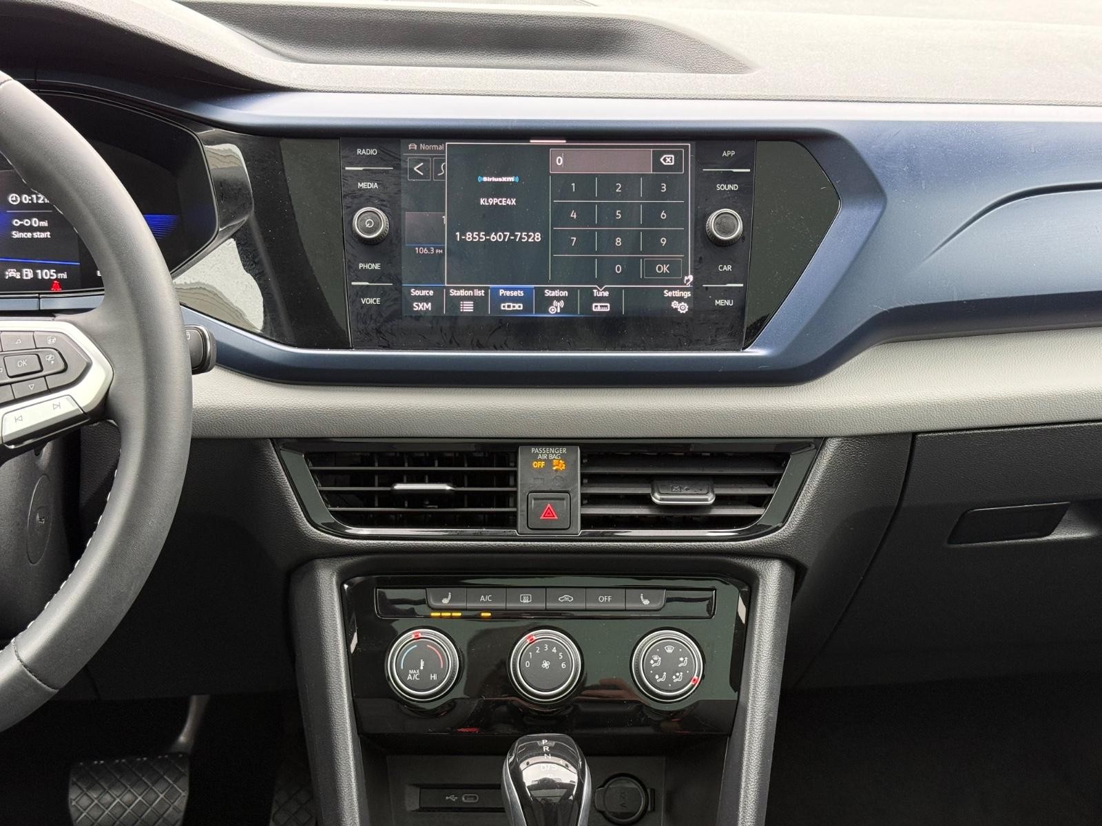 Volkswagen Taos Vehicle Image 12