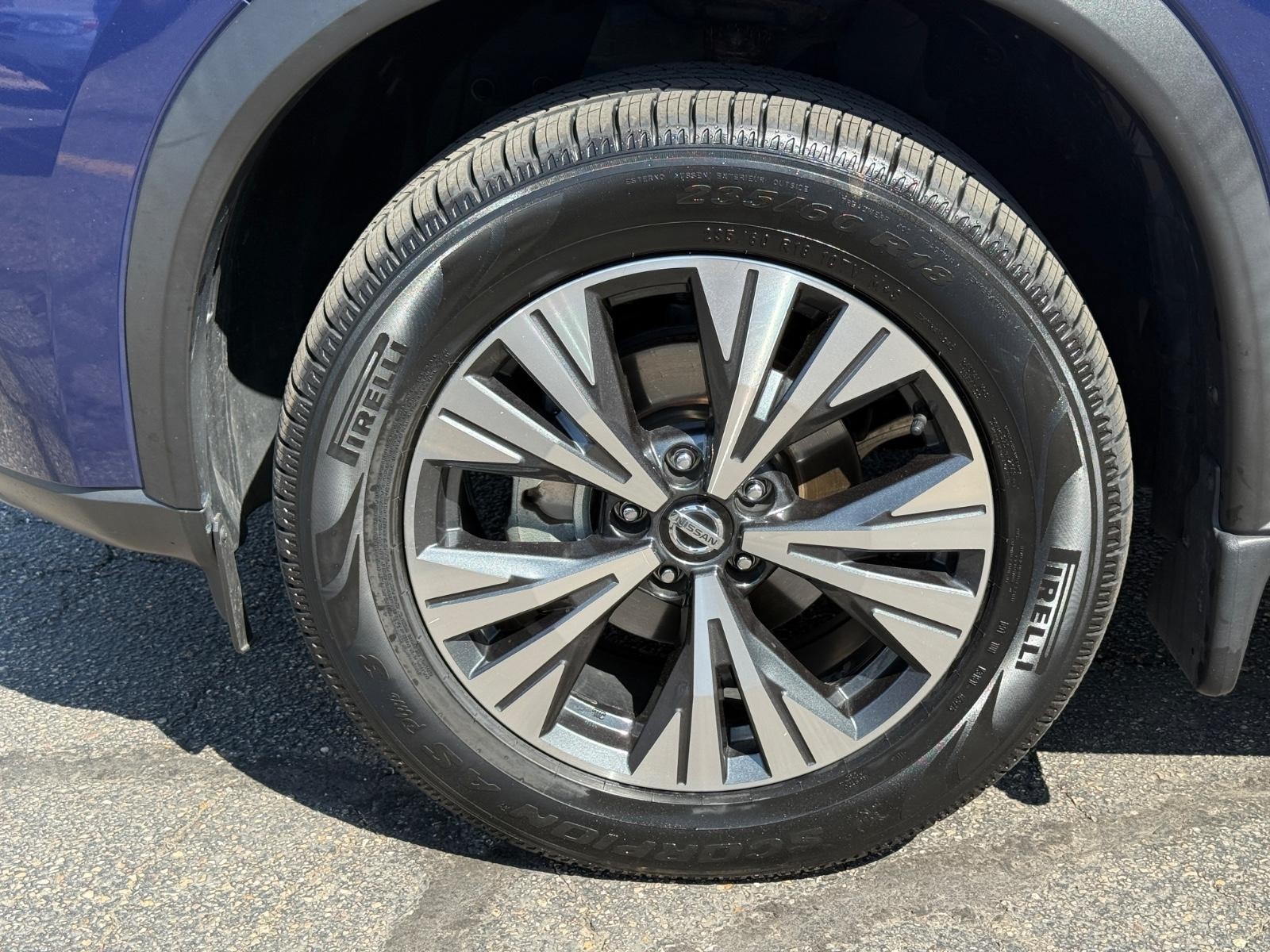 Nissan Rogue Vehicle Image 07