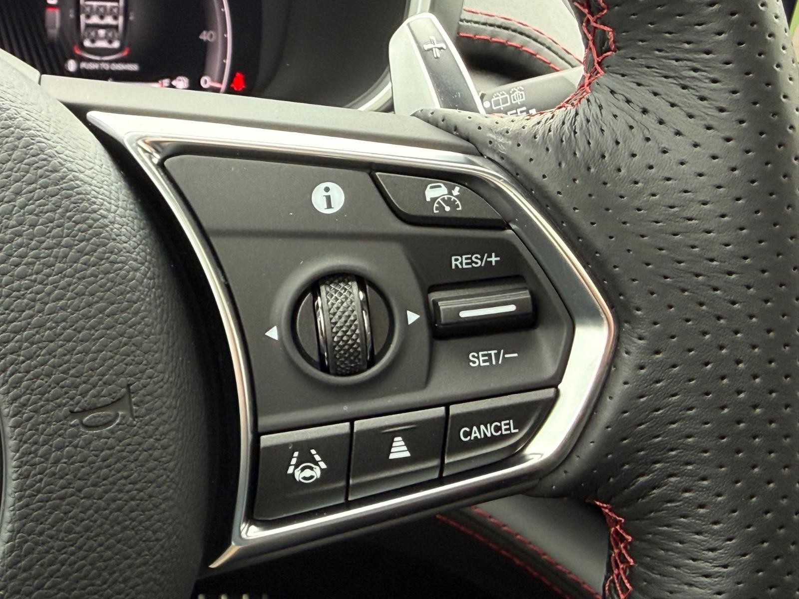 Acura MDX Vehicle Image 11