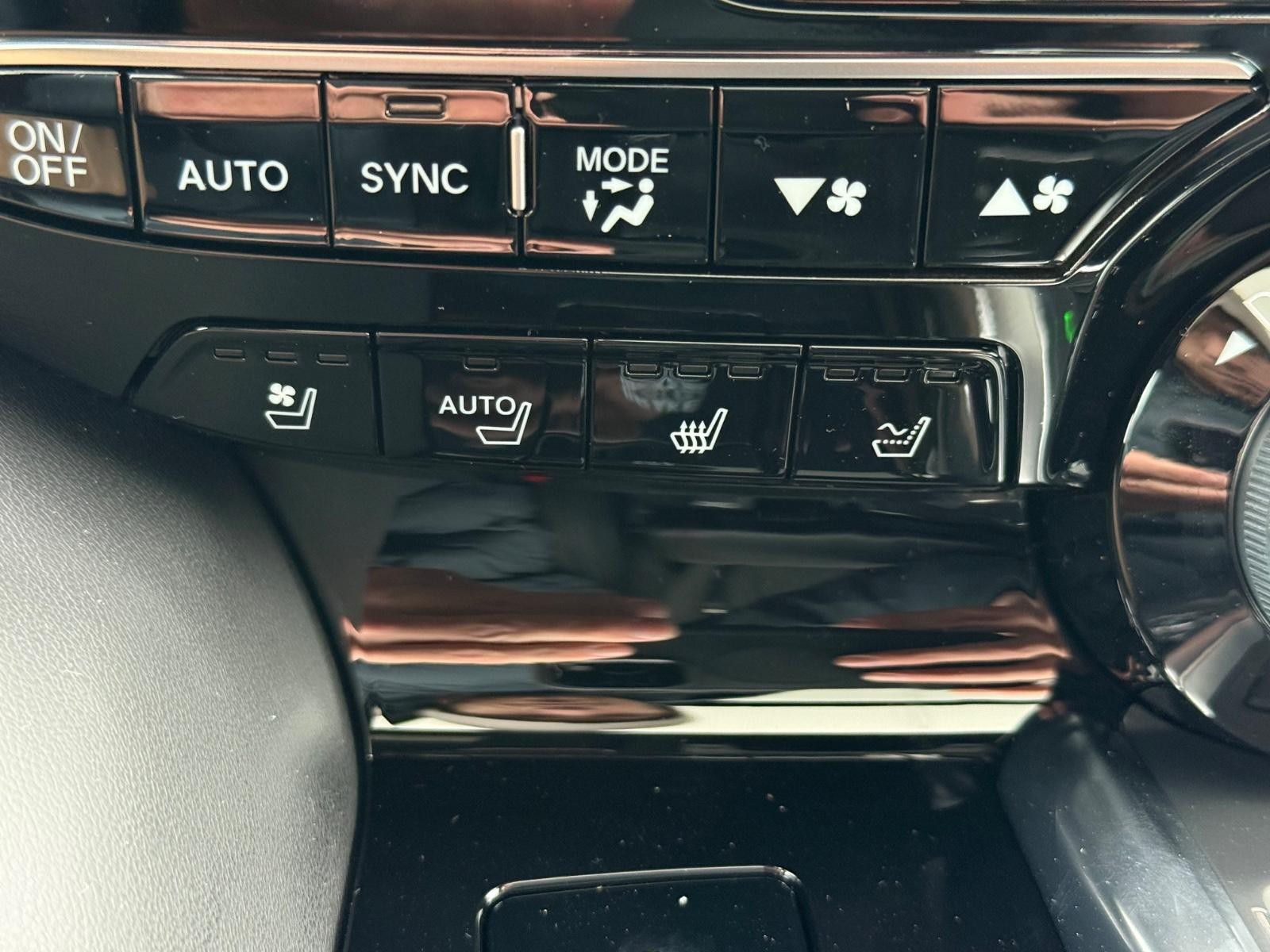 Acura MDX Vehicle Image 13