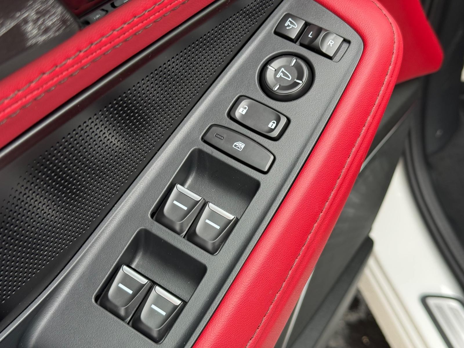 Acura MDX Vehicle Image 15