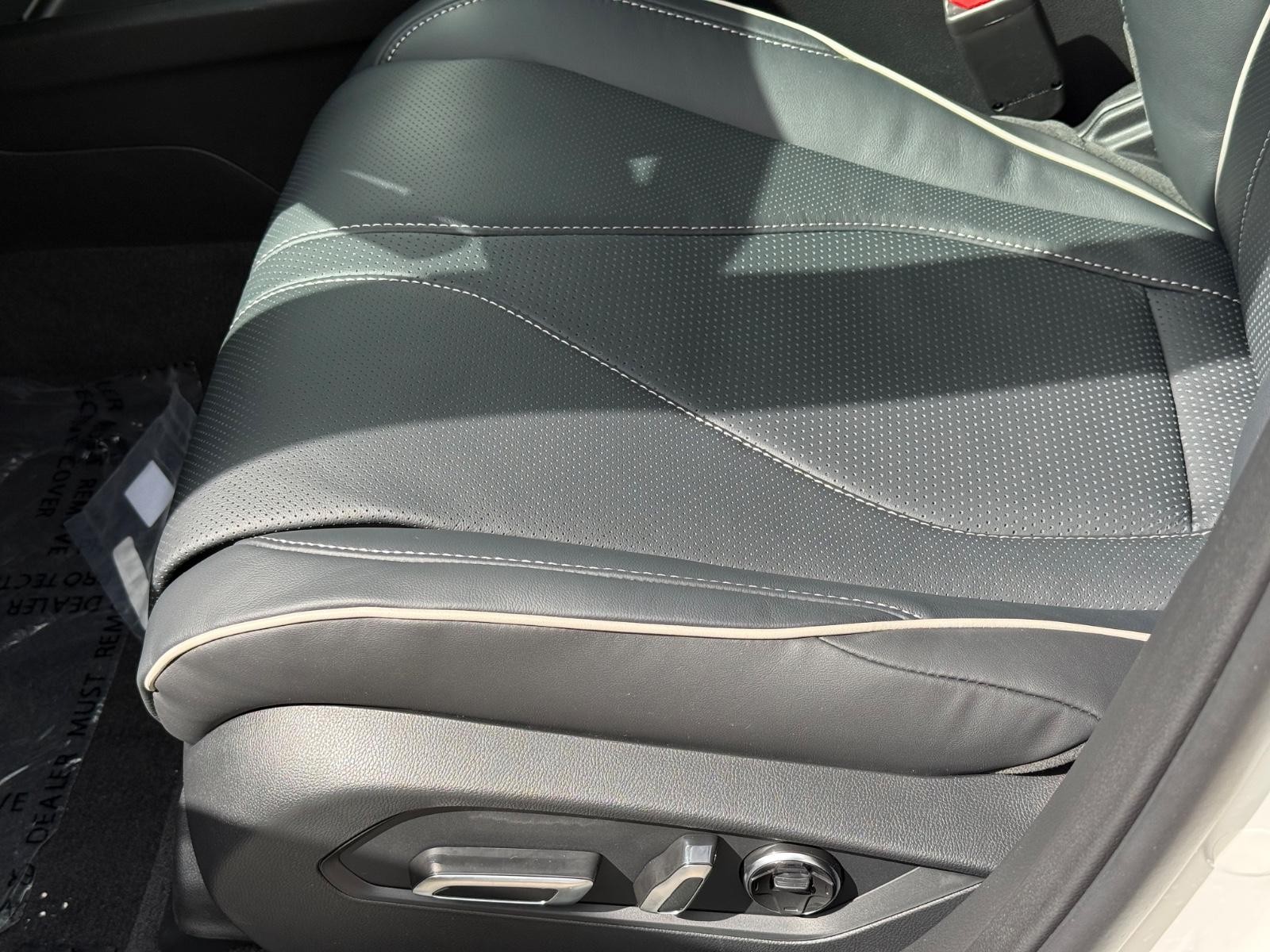 Acura RDX Vehicle Image 16