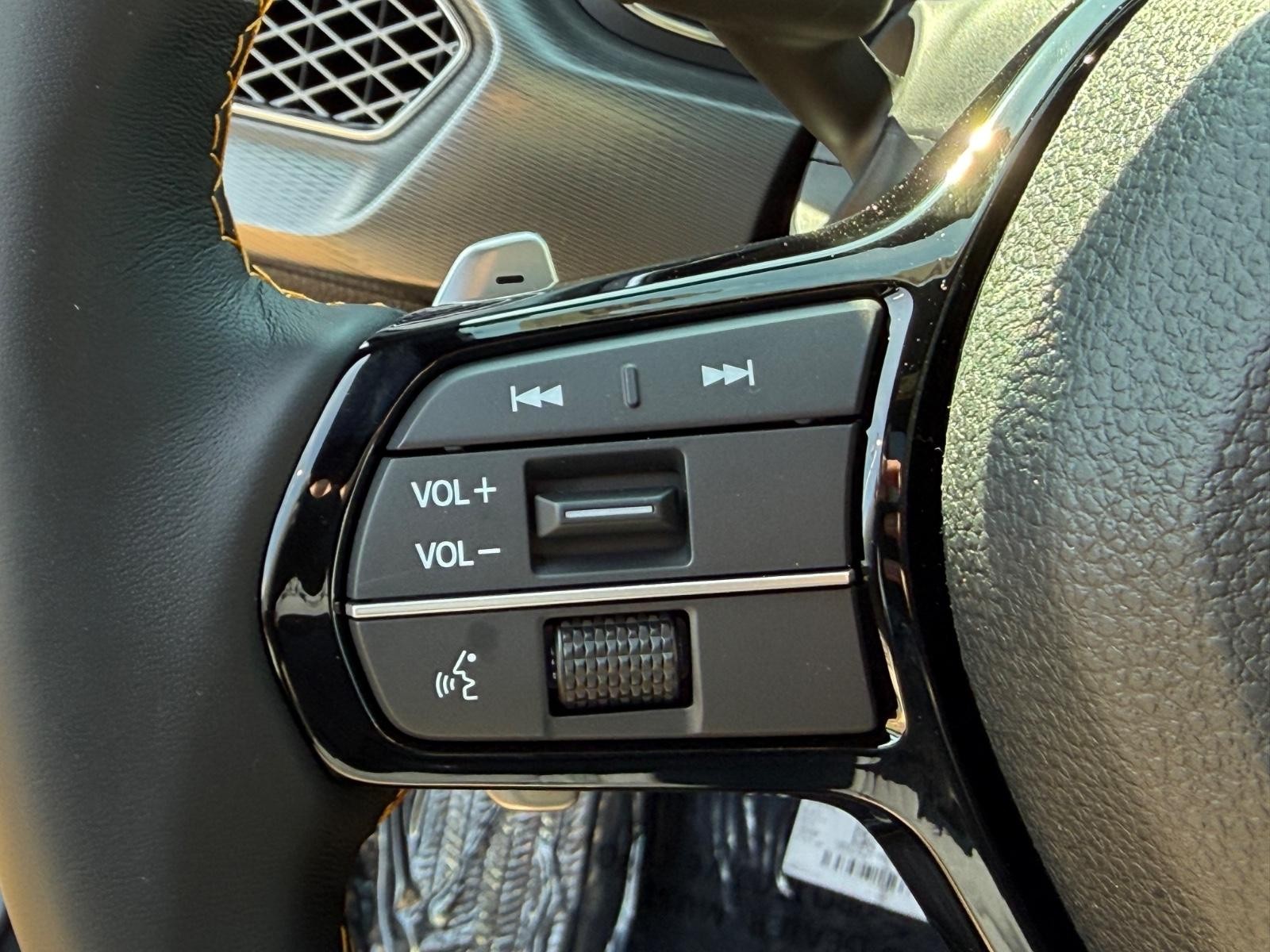 Acura Integra Vehicle Image 12
