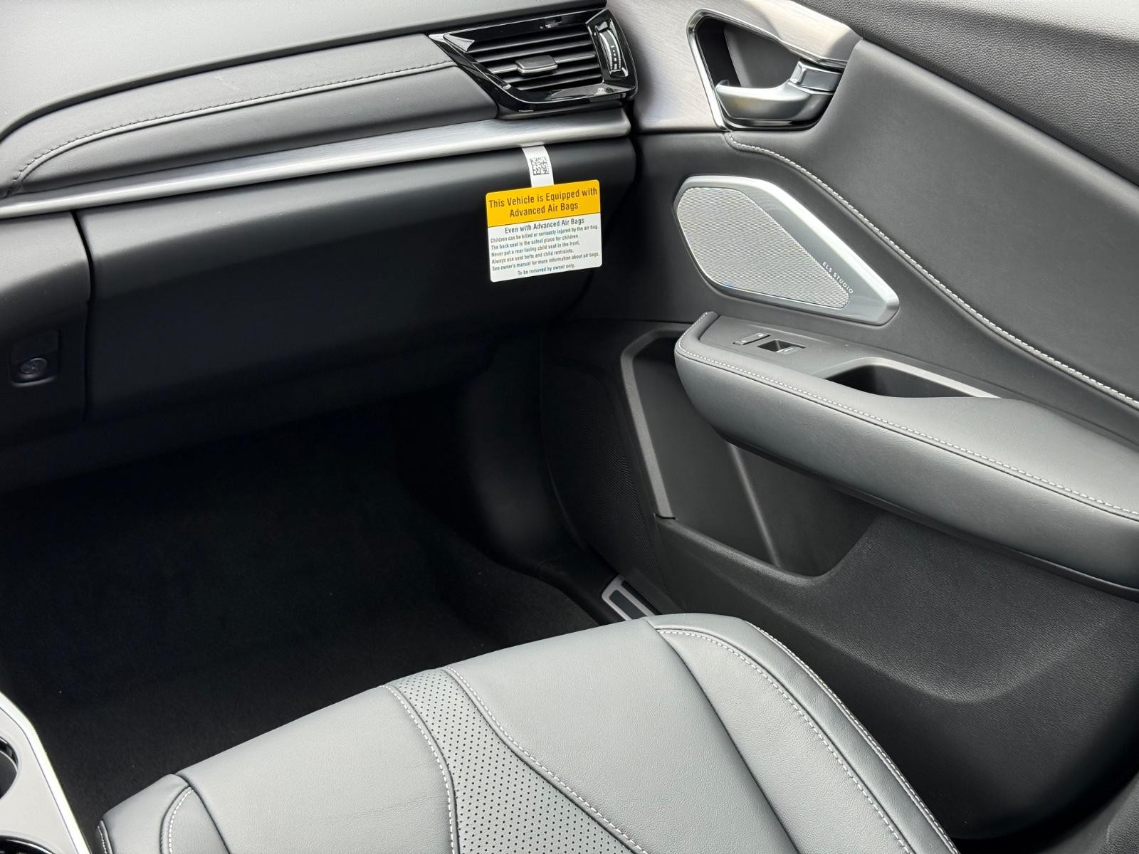 Acura RDX Vehicle Image 09