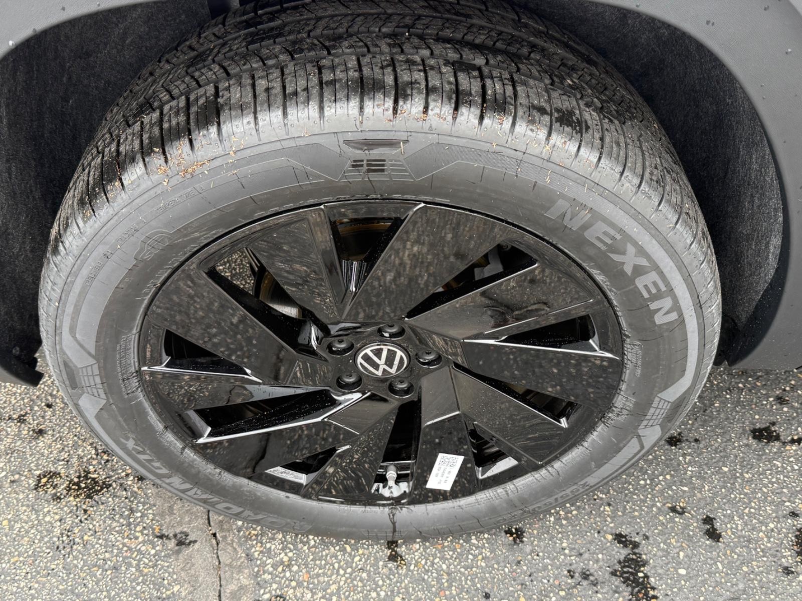 Volkswagen Atlas Vehicle Image 04