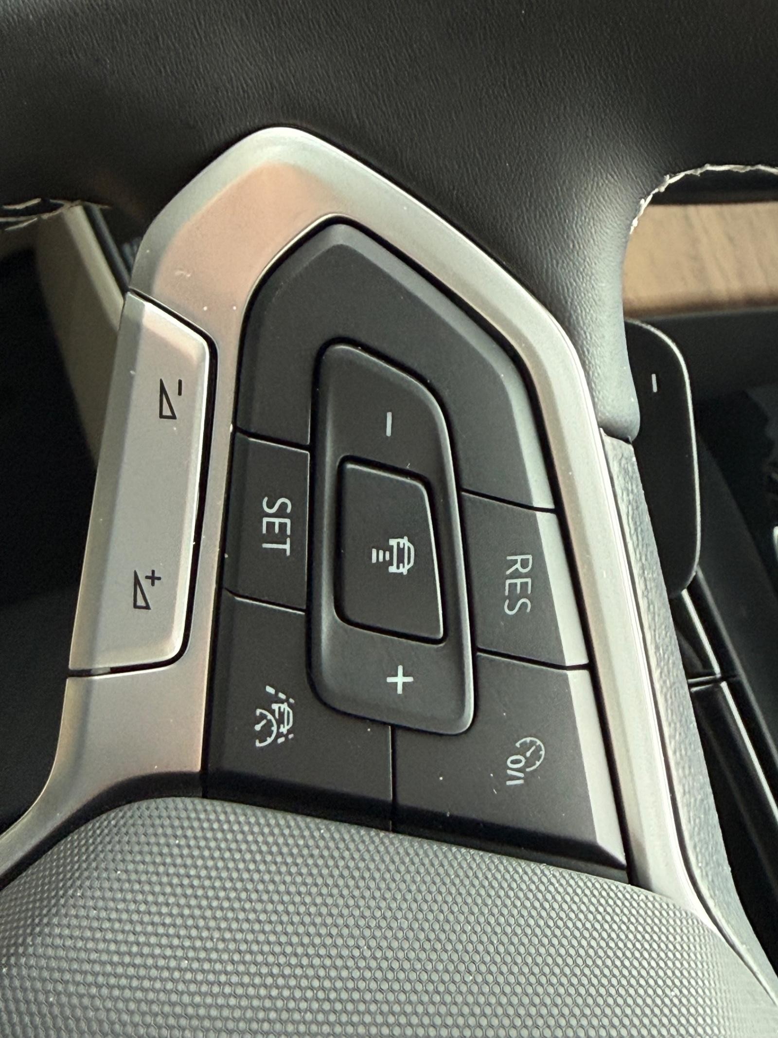 Volkswagen Atlas Vehicle Image 11