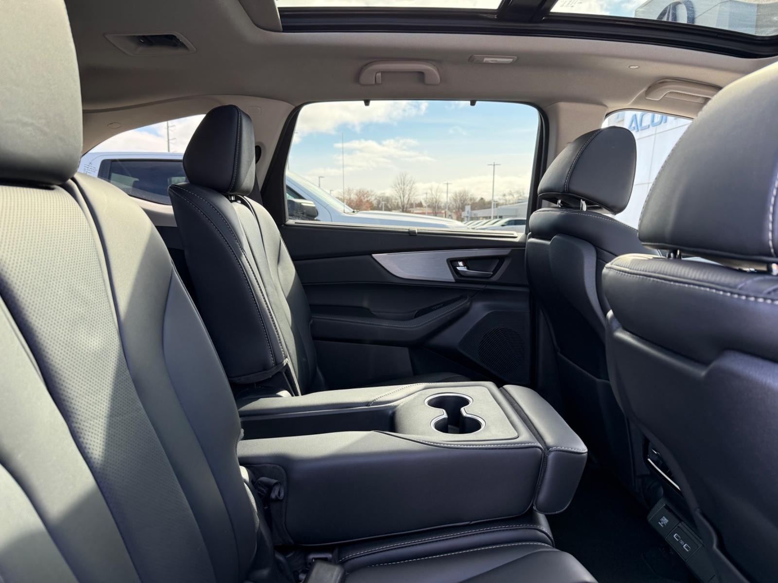 Acura MDX Vehicle Image 10