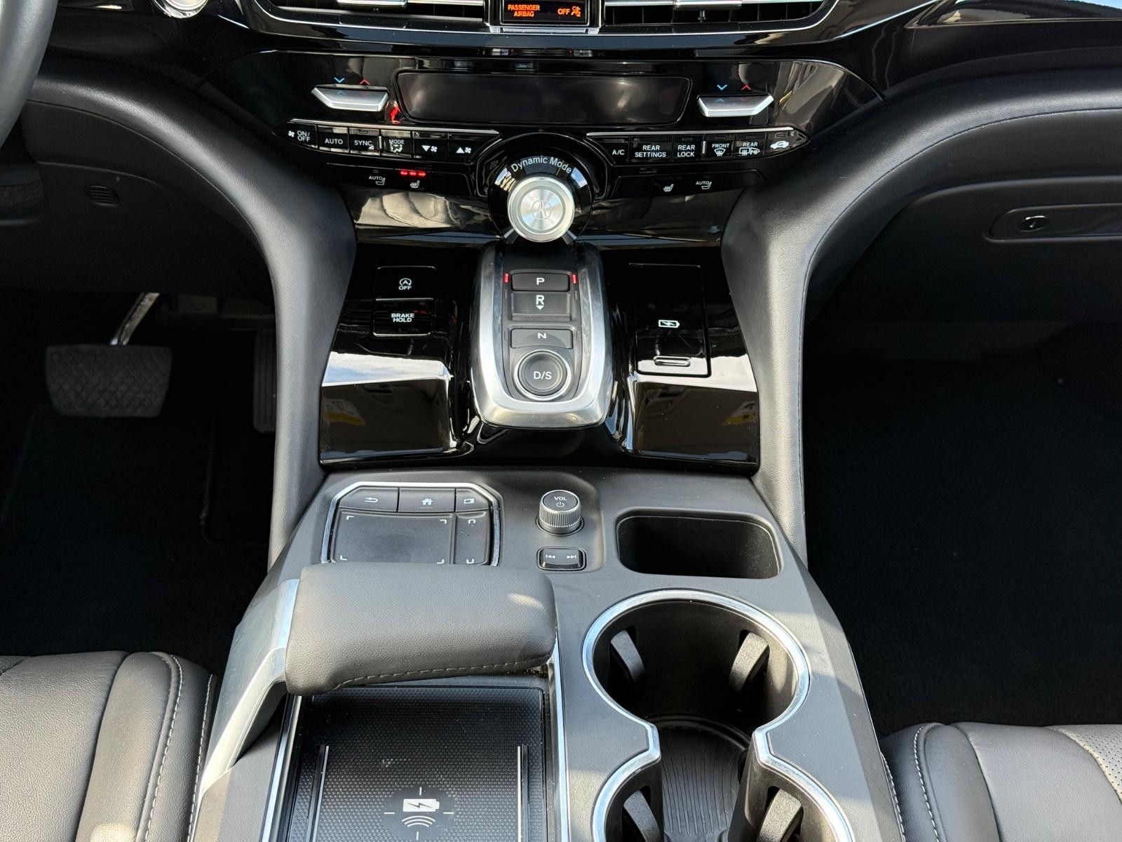 Acura MDX Vehicle Image 13