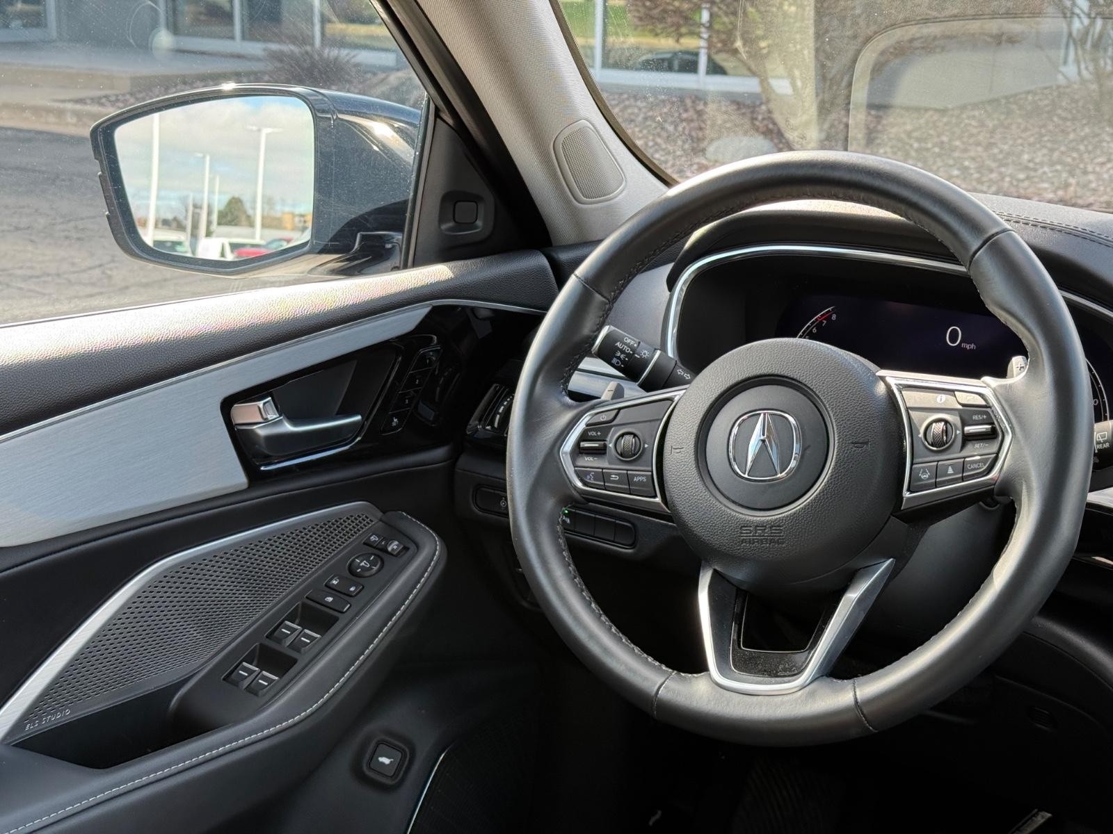 Acura MDX Vehicle Image 14