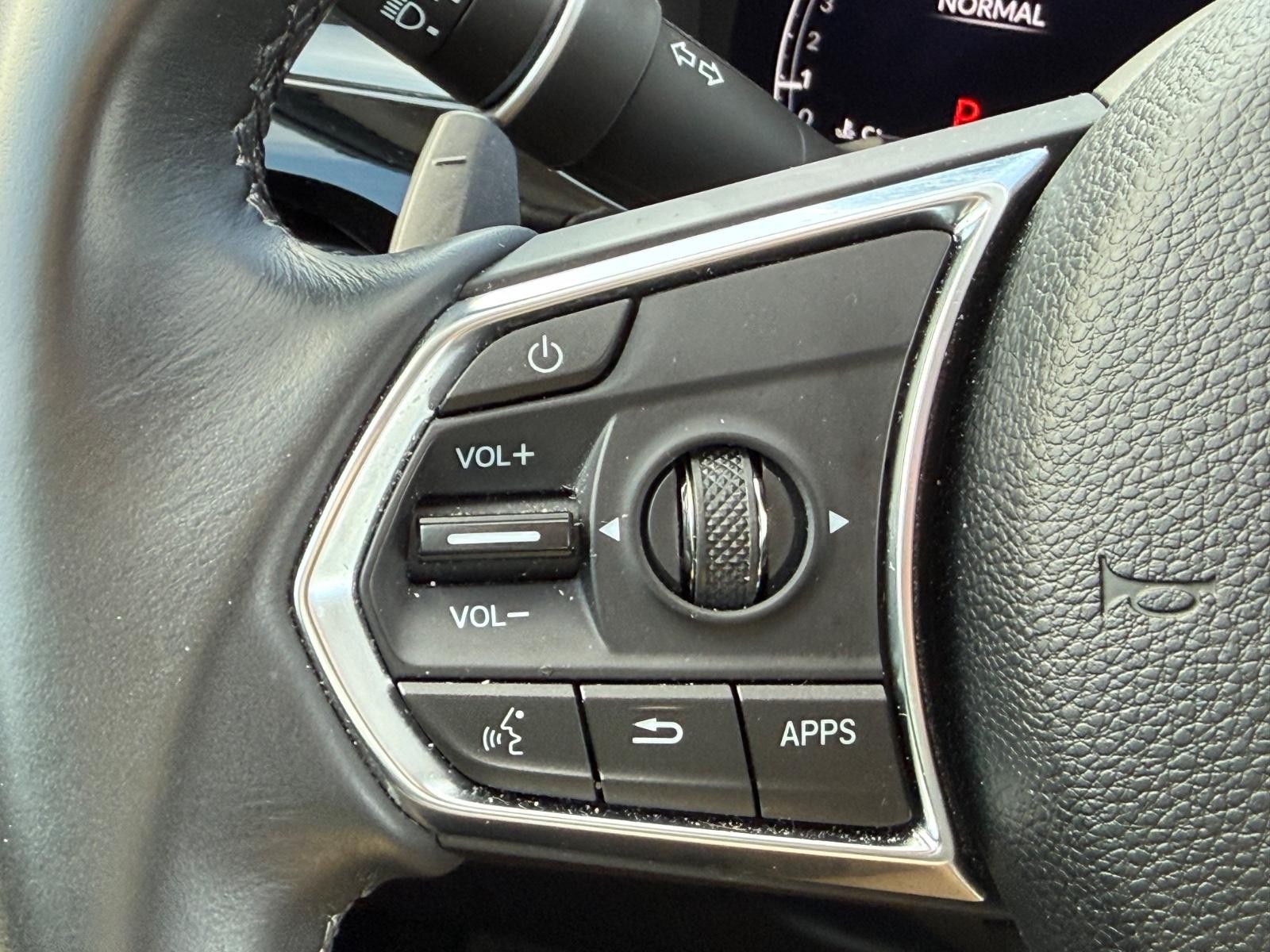 Acura MDX Vehicle Image 17