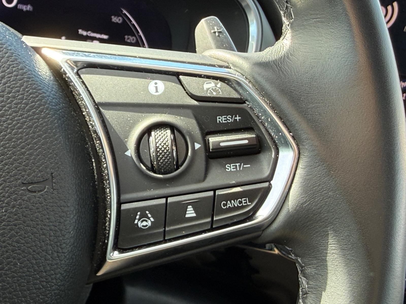 Acura MDX Vehicle Image 18