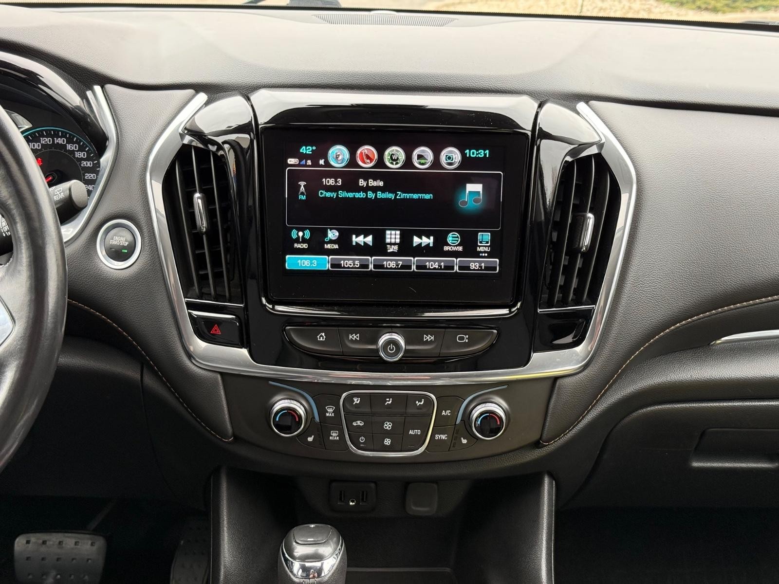 Chevrolet Traverse Vehicle Image 13