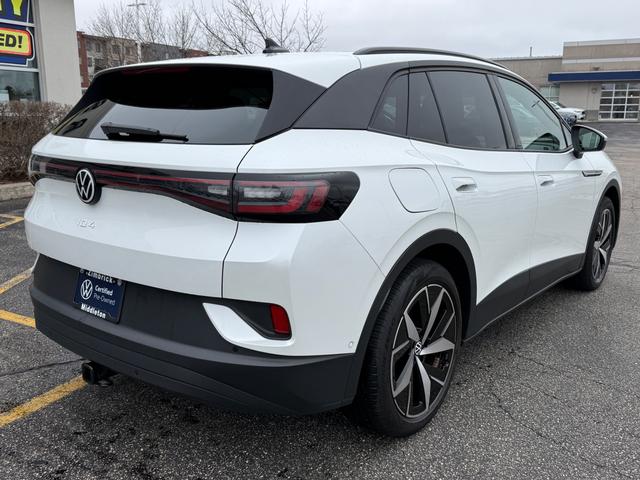 Volkswagen ID.4 Vehicle Image 03