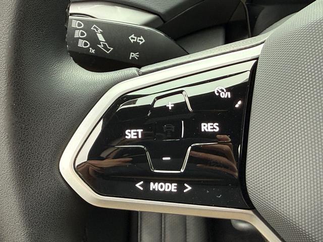 Volkswagen ID.4 Vehicle Image 15