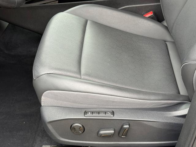 Volkswagen ID.4 Vehicle Image 21