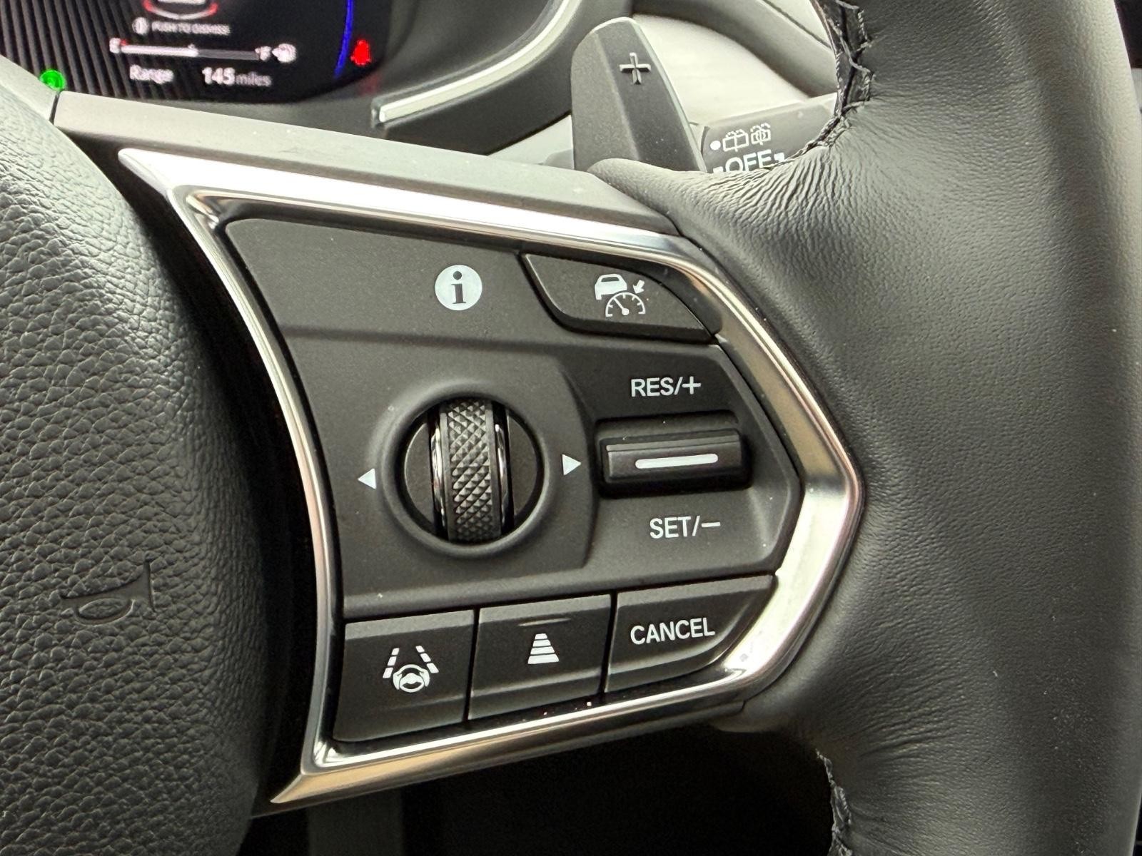 Acura MDX Vehicle Image 17