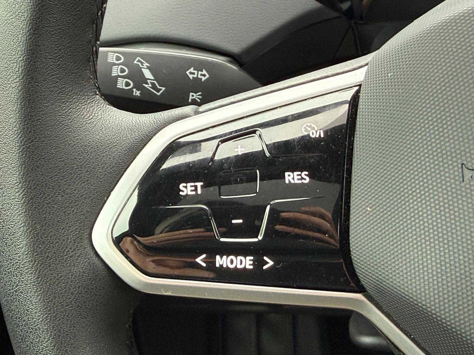 Volkswagen ID.4 Vehicle Image 15