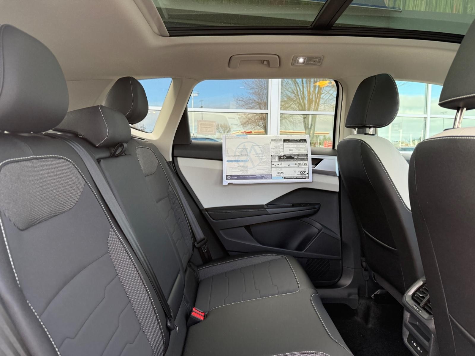 Volkswagen Taos Vehicle Image 05