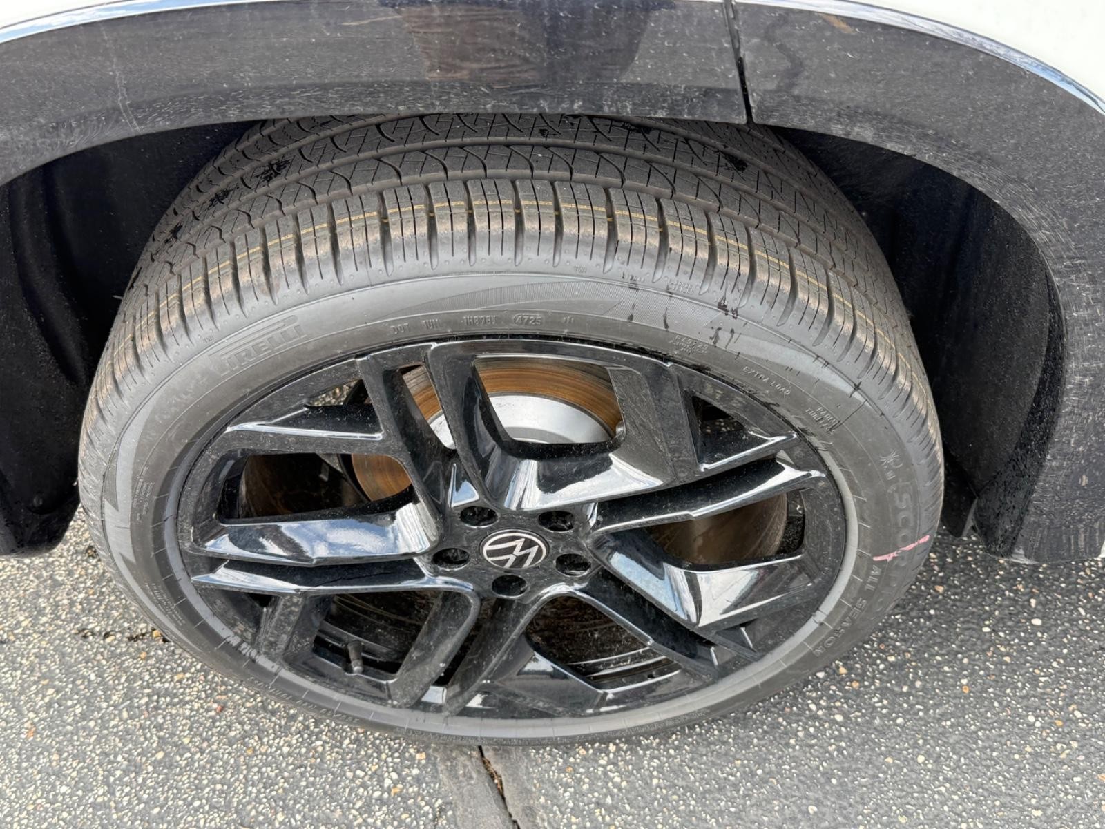 Volkswagen Tiguan Vehicle Image 04