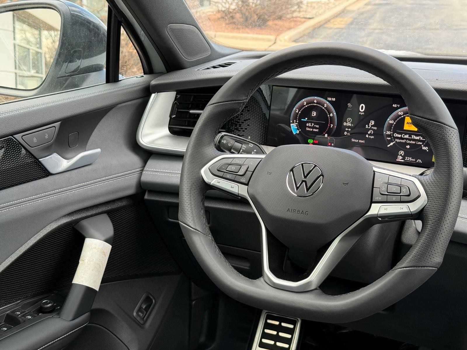 Volkswagen Tiguan Vehicle Image 08