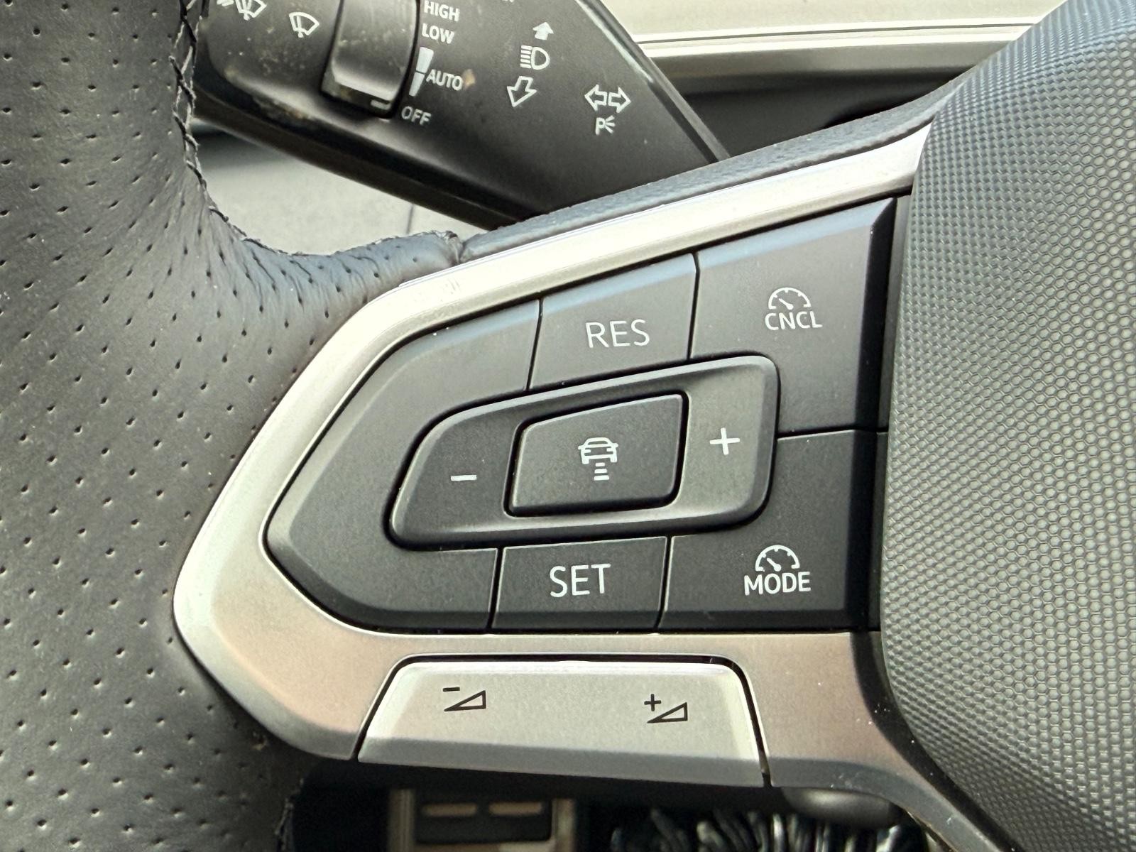 Volkswagen Tiguan Vehicle Image 10